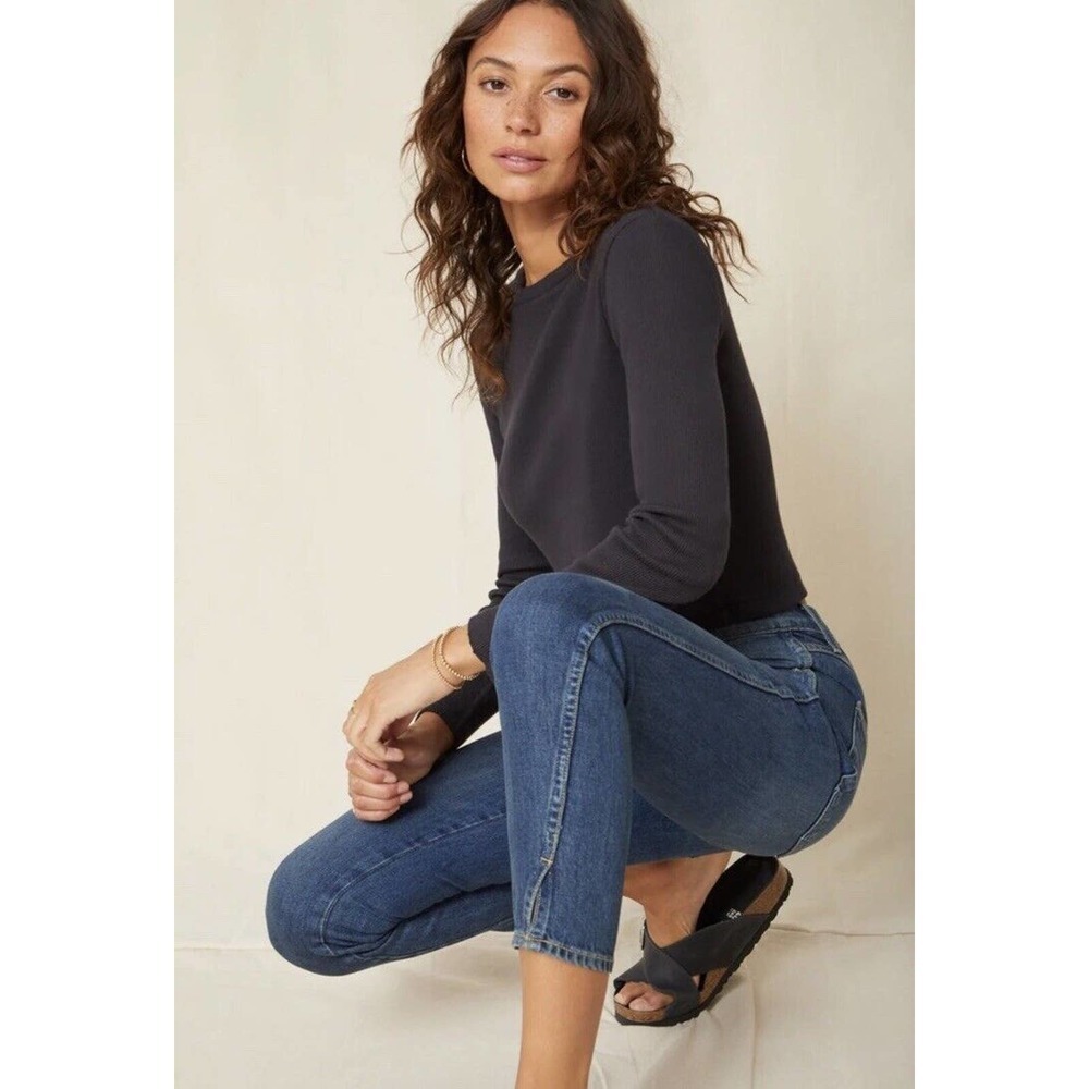 AMO Twist Jeans Womens in Dark Vintage Notch Hem Mid Rise Size 28‎ Denim